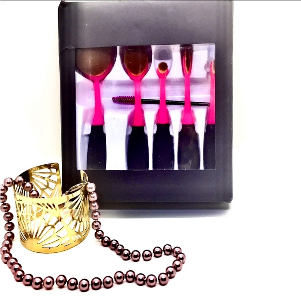 5 Pc Pink & Black HD Toothbrush Style Makeup Brush Set